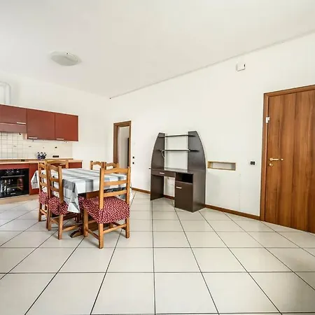 Parking&wifi Free / Hesperia Groundfloor Oasis アパート *
